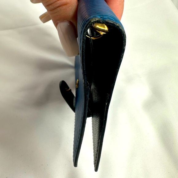 Louis Vuitton Ring Agenda Cover Epi Blue Leather PM - Picture 13 of 16